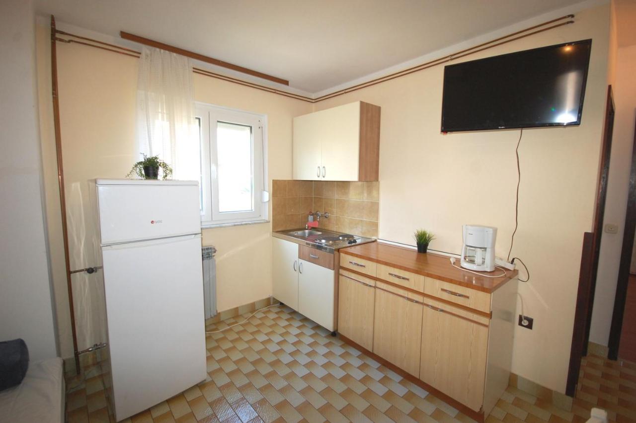 Apartments Dida By El-Pi Tours Нивице Экстерьер фото